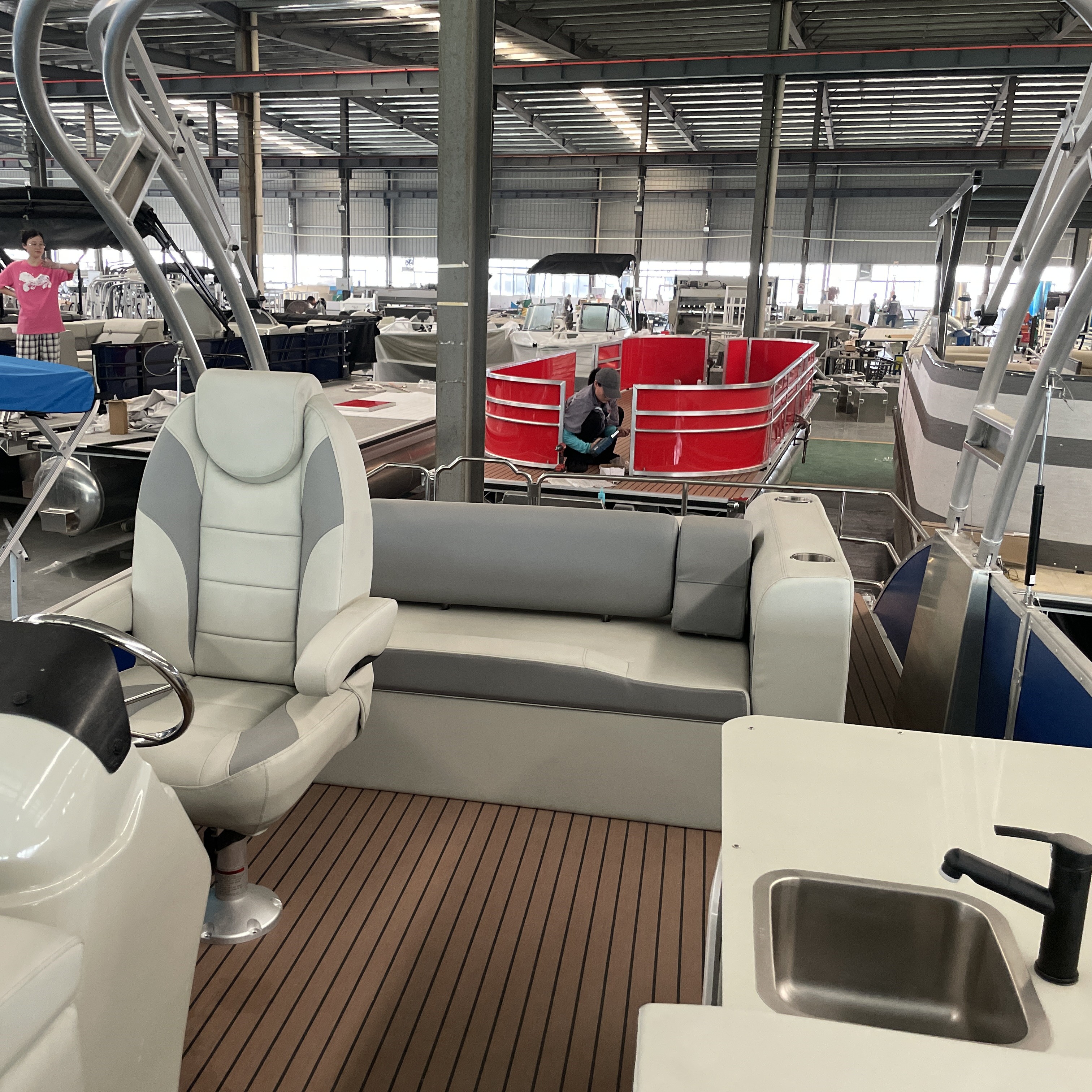 Barco pontón deportivo de 21 pies