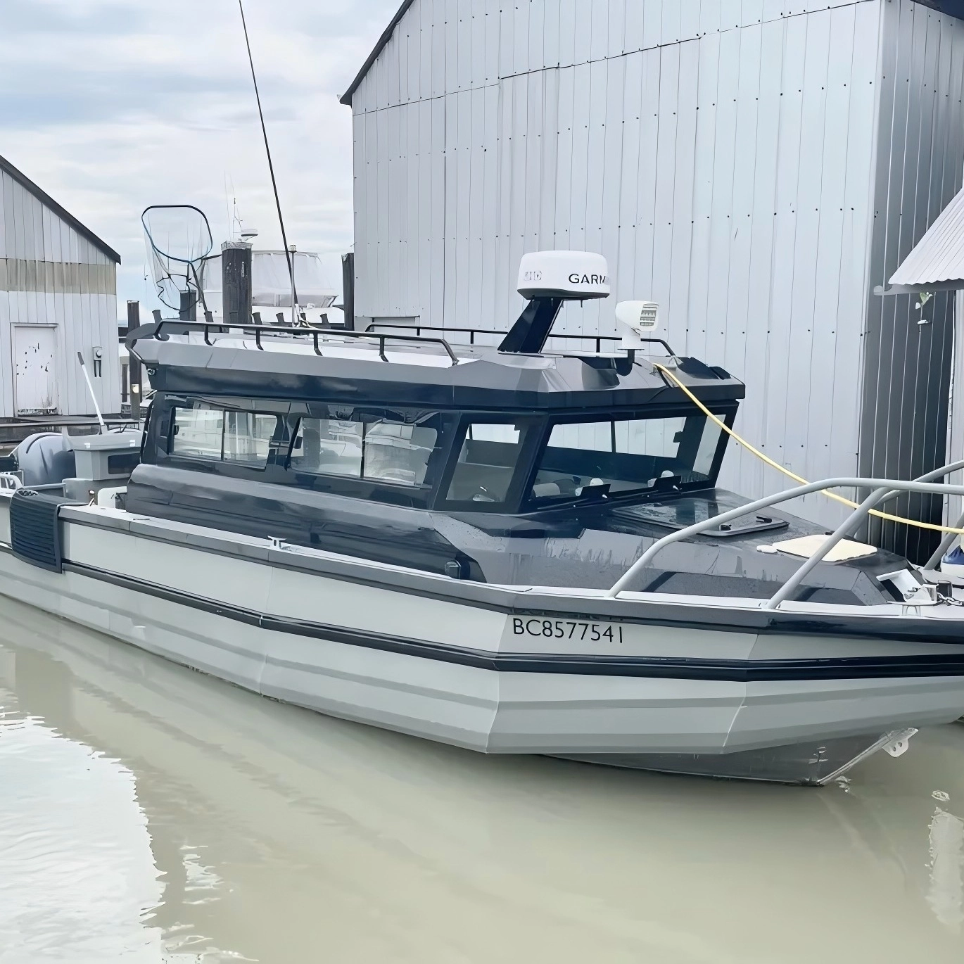Barco con cabina completa y puerta delantera de 9 m Easycraft