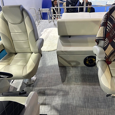 22 pies Sport TRITOON PONTOON BOAK