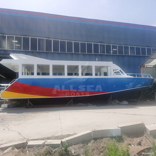 Barco de pasajeros de 15 m