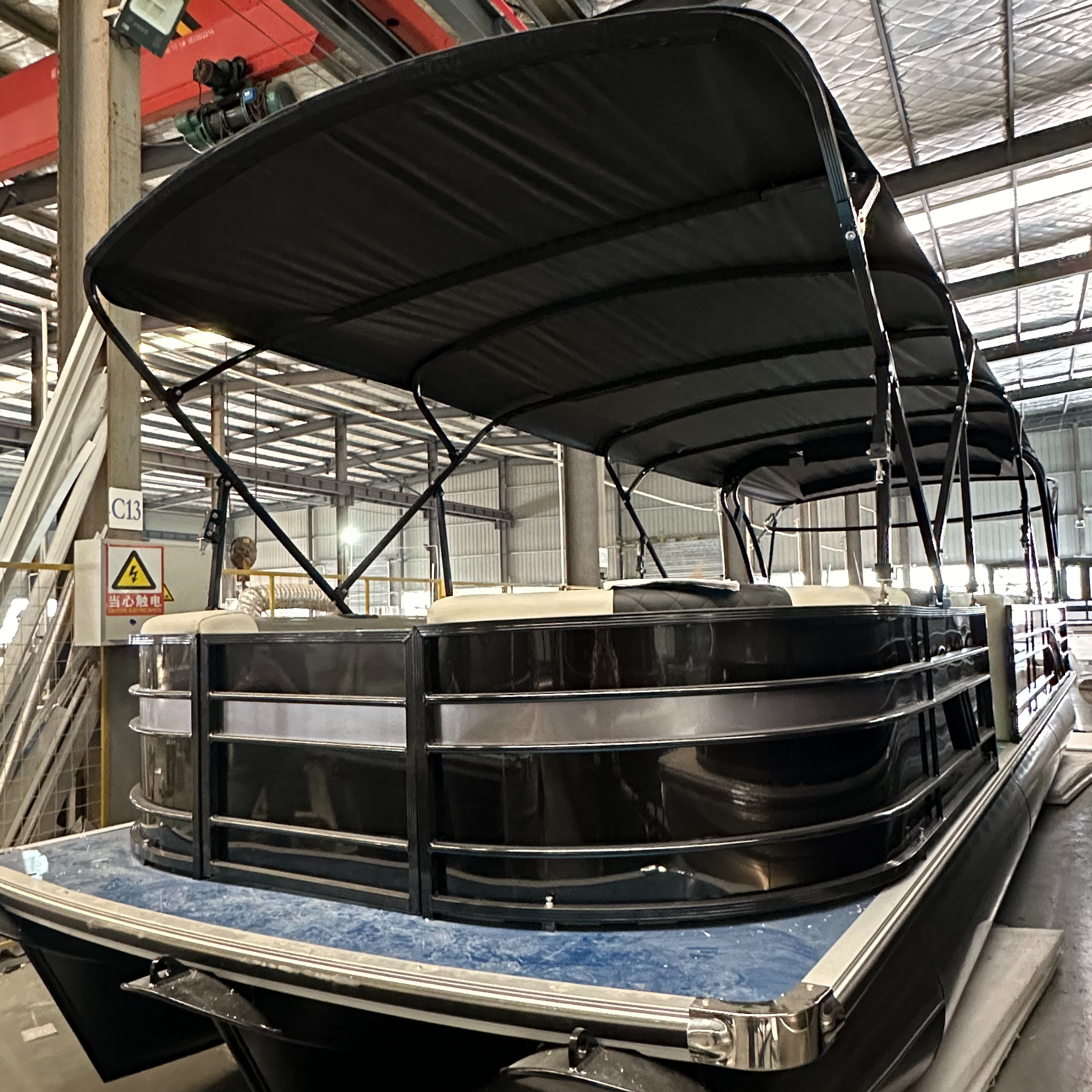 Barco pontón de 30 pies